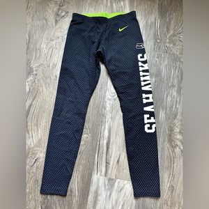 LIKE NEW Nike Seattle Seahawks Leggings Size Medium